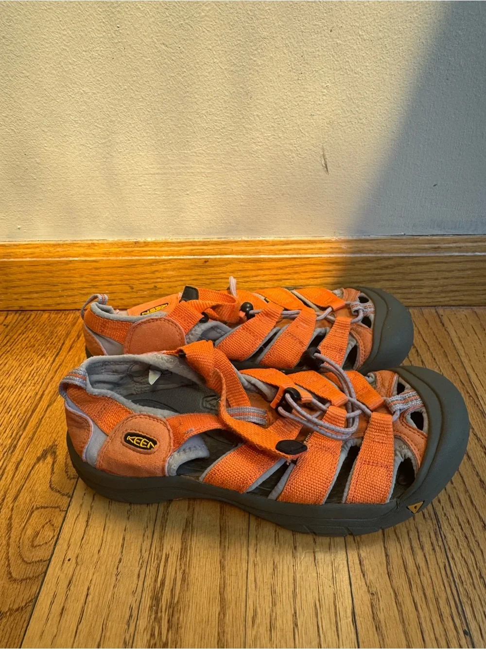 Keen Kids Orange and Gray Closed-Toe Sandals Size 6 Outdoors Waterproof